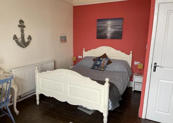 Henrys On The Prom Bed & Breakfast Great Yarmouth