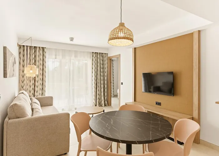Aquasol Aparthotel