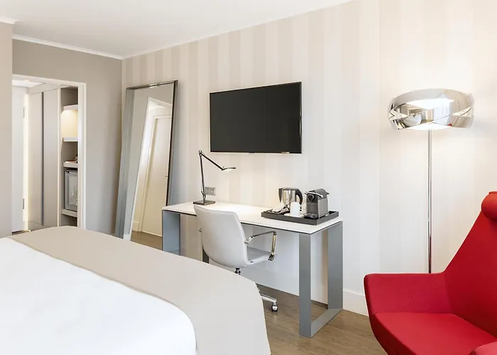 Hotel NH Collection Berlin Mitte am Checkpoint Charlie