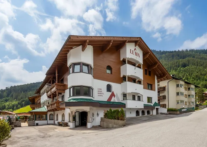 Luma Stubai Aparthotel - Skibus Zum Gletscher Direkt Vor Der Tuer