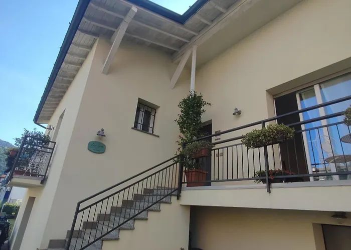 Lora Giusta Guest House