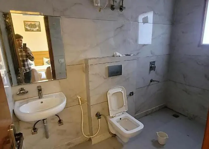 Fabhotel The Param Continental