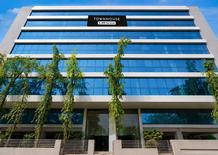 Townhouse Midc Andheri Formerly Royal International