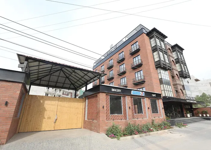 Akhyana Hotel Near Unitech Cyber Park
