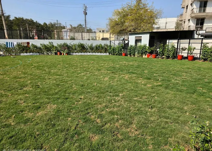 Akhyana Hotel Near Unitech Cyber Park