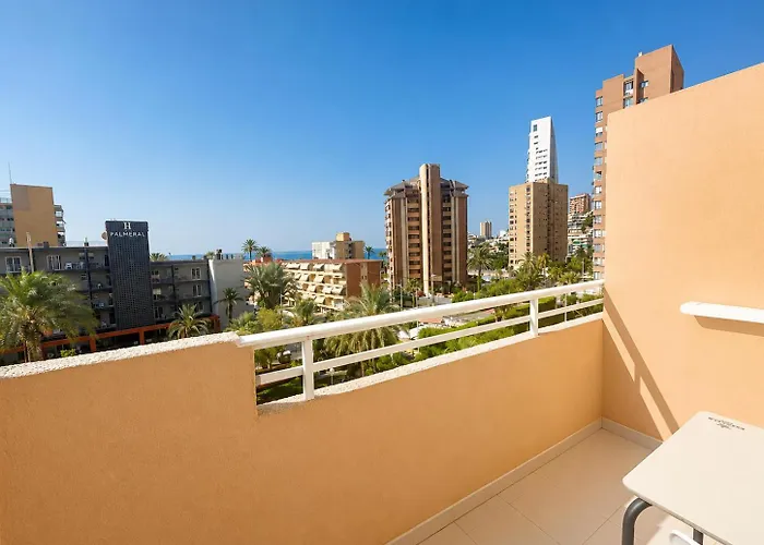 Apartamentos El Faro By Mc