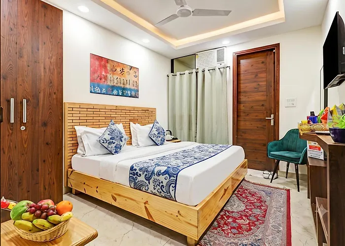 Hotel Ashram Suites Near Nizamuddin Railway Station