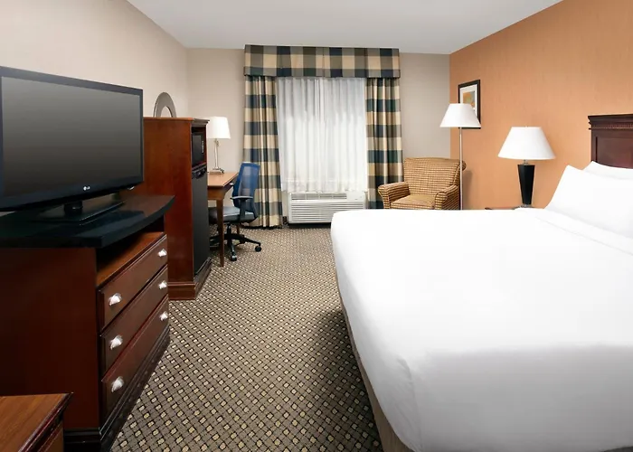 Holiday Inn Express & Suites By Ihg Chambersburg By Ihg