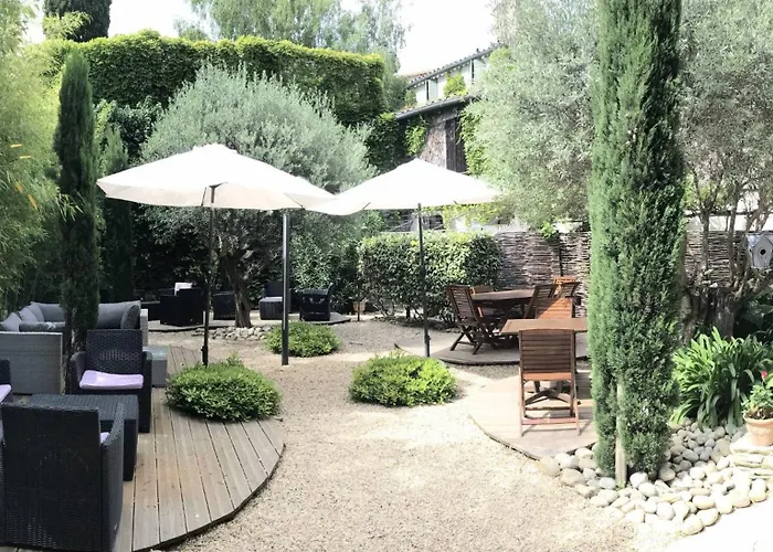 Hotel du Pont Vieux, au pied de la Cité