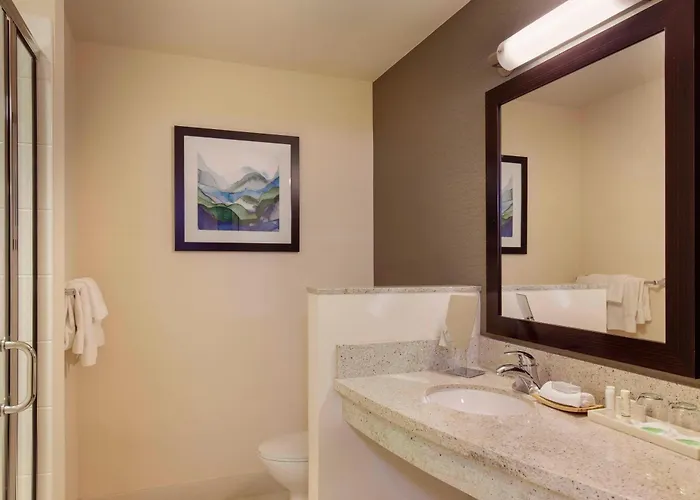 Courtyard By Marriott Portland City Center