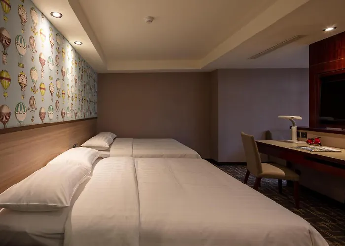 Rich & Free Hotel - Kaifeng 富逸旅趣-北車開封館