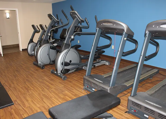 Comfort Inn & Suites Near Six Flags & Medical Center San Antonio