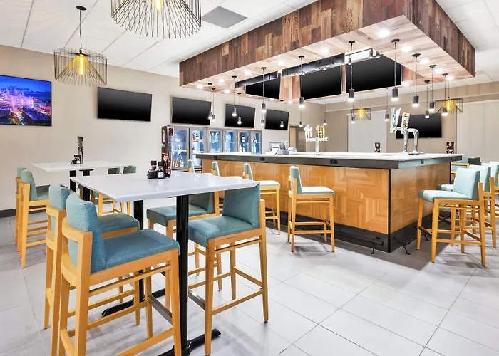 Holiday Inn & Suites - Toledo Southwest - Perrysburg By Ihg