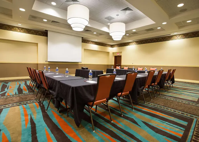 Drury Inn & Suites Columbus Grove City