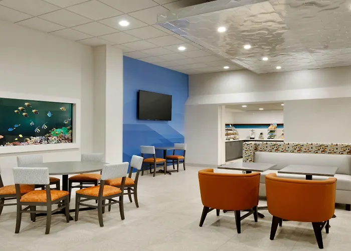 Holiday Inn Express - Williamsburg Busch Gardens Area By Ihg