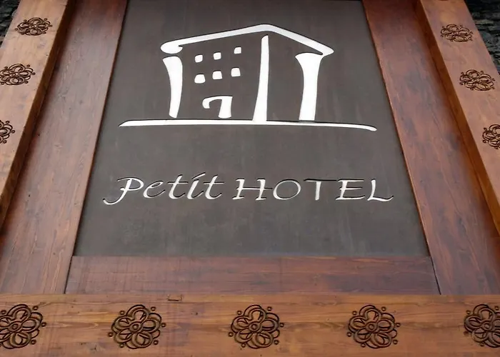 Petit Hotel
