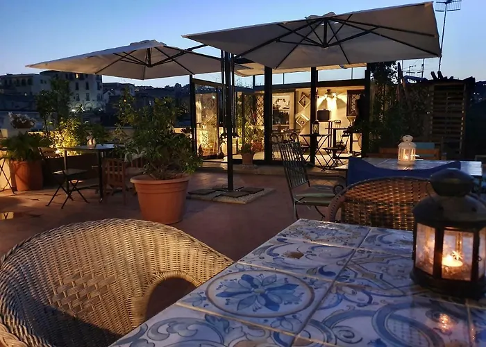 The Spanish Palace, Suites, Rooms, Apartments & Terraces Naples